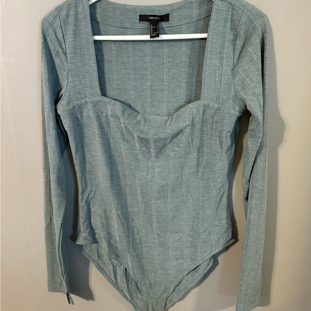 Forever 21 Women's Green Long Sleeve Top